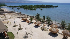 Отель Padadita Beach Hotel  Waingapu